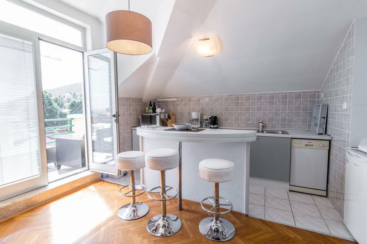 Penthouse And Piano Nobile Prkg Wifi Garden Near Beach Away From Roads Opatija Exterior foto