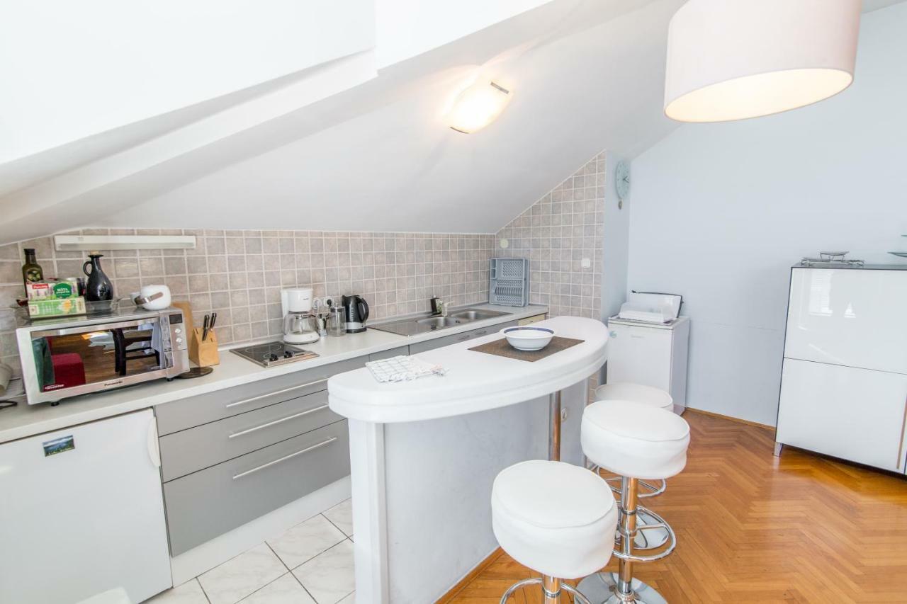 Penthouse And Piano Nobile Prkg Wifi Garden Near Beach Away From Roads Opatija Exterior foto